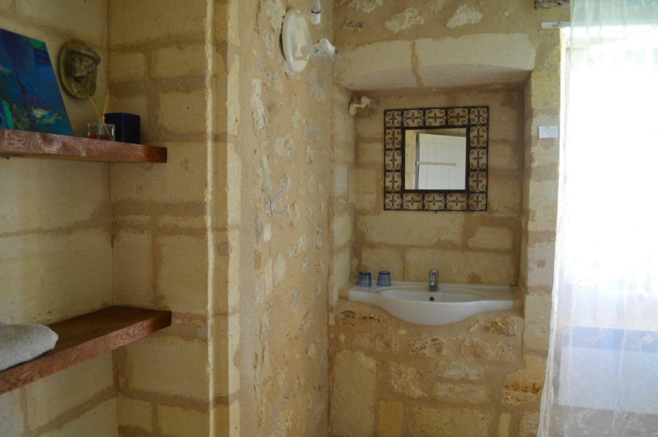 לינה וארוחת בוקר Saint-Pey-de-Castets Le Prieure מראה חיצוני תמונה